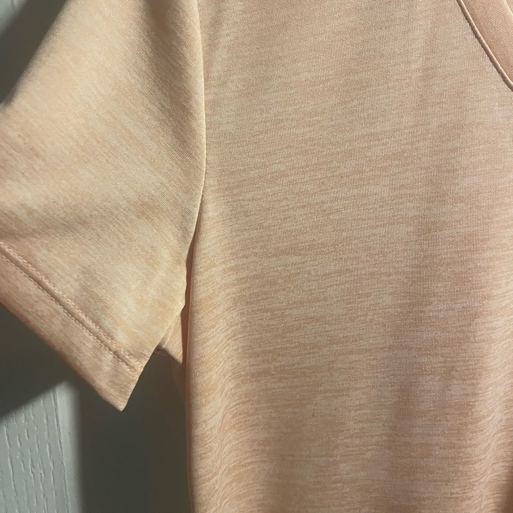 Under Armour Women's Heather Peach V-Neck Lightweight Heat Gear Loose Fit Top, M - Picture 5 of 9
